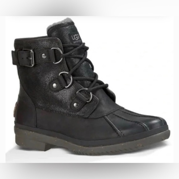UGG Shoes - UGG Women’s Cecile Classic Duck Style Boots Size EU 39.5 (US 8.5)